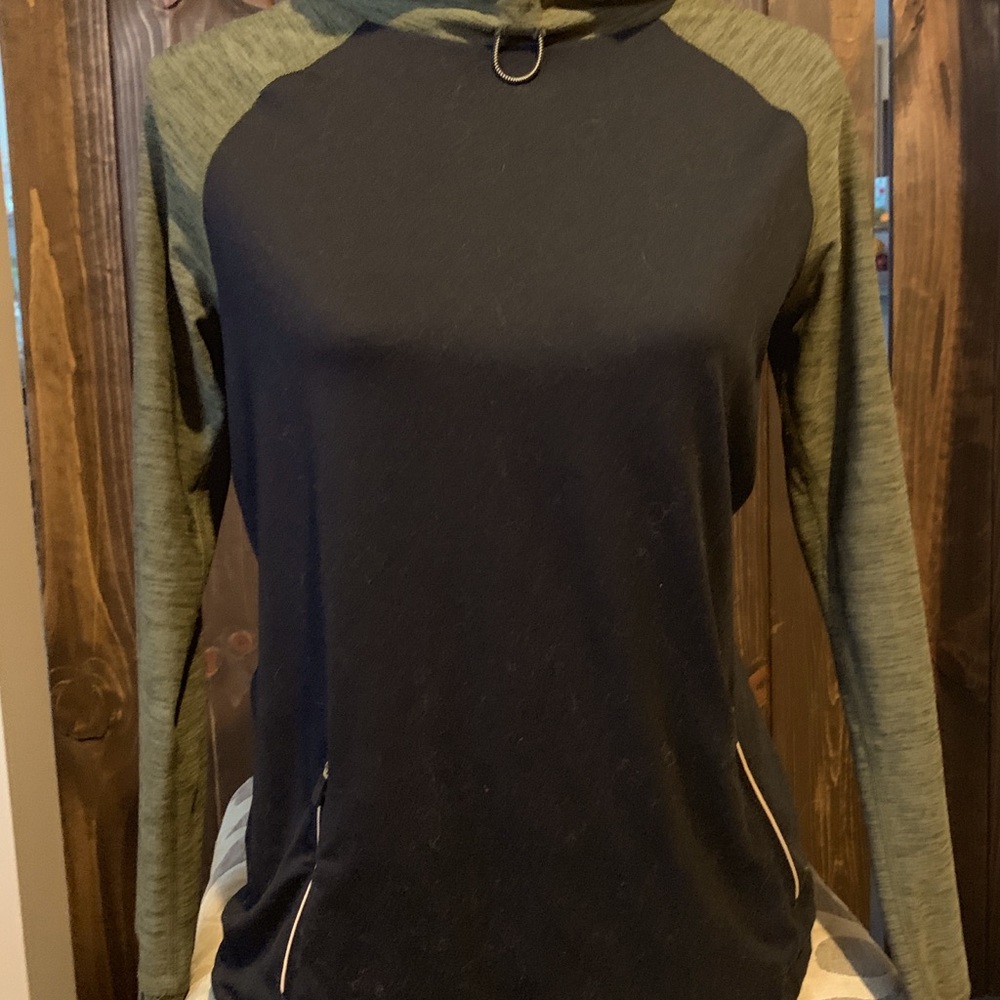 Abercrombie & Fitch Pullover Top Small